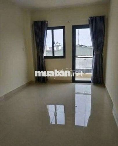 Nhà mới cho thuê 1 trệt 3 lầu, có 4pn,6wc. Hẻm xe hơi, không ngập nước