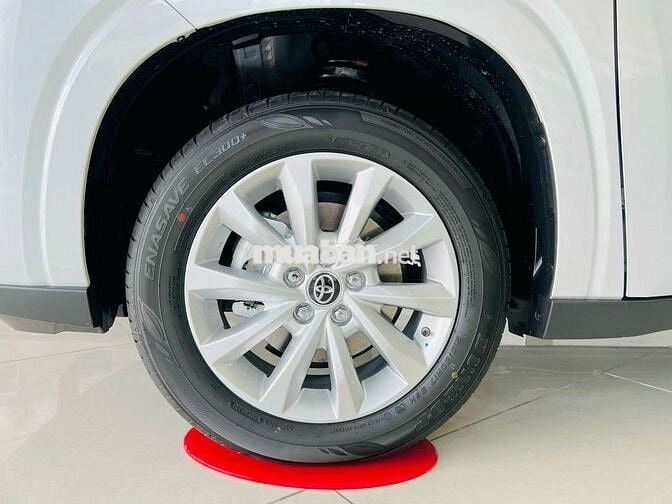 Innova Cross 2.0G 2025 giao xe tháng 12/2025