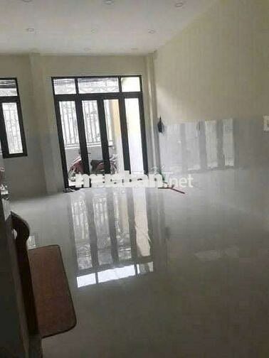 Nhà mới cho thuê 1 trệt 3 lầu, có 4pn,6wc. Hẻm xe hơi, không ngập nước