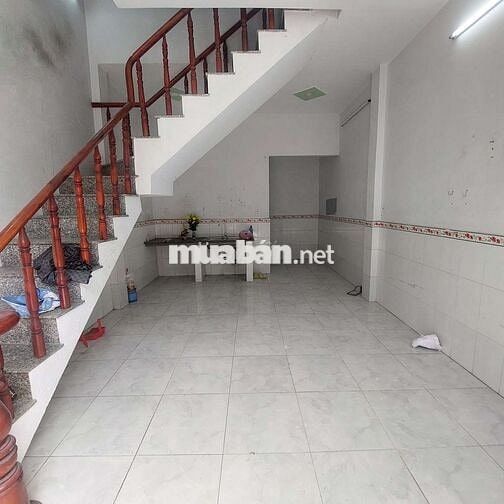 Nhà 4x8,2 tầng, có hh cho mg ,hẻm liên ấp 2-6 gần trường mn Việt Úc