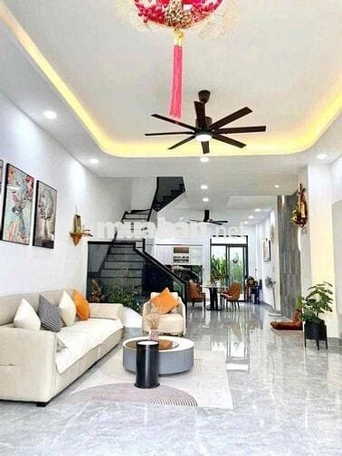 ngộp. bán gấp trong tuần – giảm sâu còn 1,883 tỷ. 4PN/3WC. Hiếm có