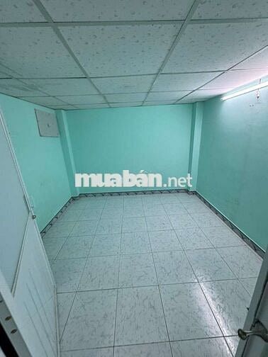 HIẾM NHỈNH 3tỷ.DT30m2.3TẦNG.5PN.3WC.SÁT LÊ VĂN QUỚI.BÌNH LONG