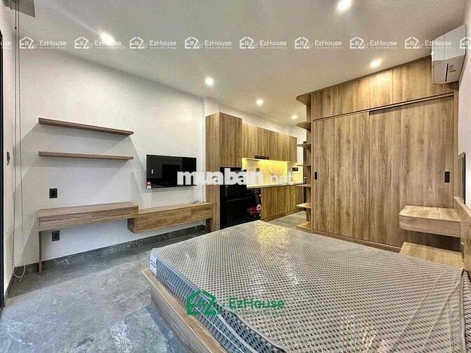 Cho thuê siêu phẩm ban công full nội thất cực kì thoáng mát ngay Q1