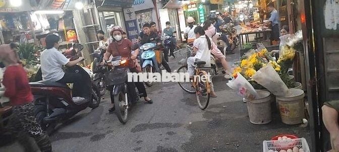 chính chủ em cần bán lô đất 39,6m tổ11 yên nghĩa hà đông