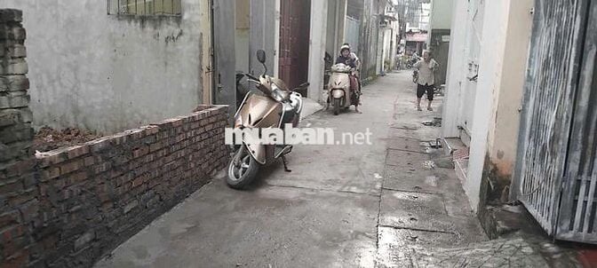 chính chủ em cần bán lô đất 39,6m tổ11 yên nghĩa hà đông