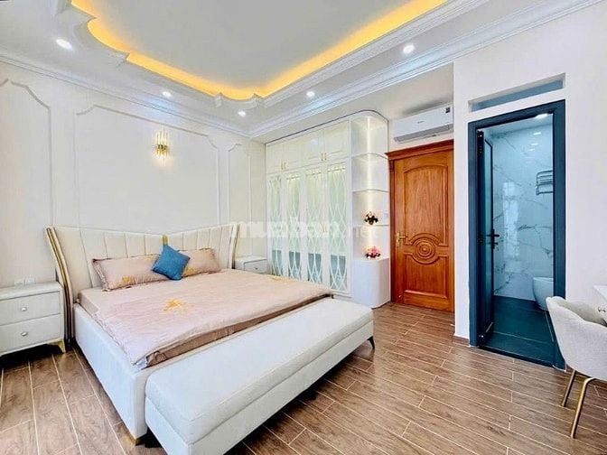 BÁN NHÀ PHỐ VĨNH HƯNG – THANG MÁY – Ô TÔ VÀO NHÀ – MẶT TIỀN RỘNG