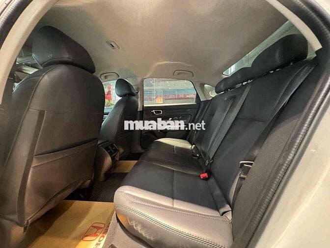 Honda Civic 2023 G 1.5 AT - 13000 km