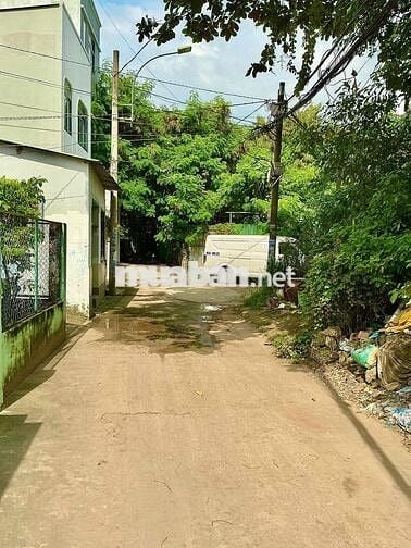 BÁN NHÀ 3T, CHỈ 6,2TỶ DT 5x20 100m² MT ĐS7 – HBP QL13, ÔTÔ  TRÁNH