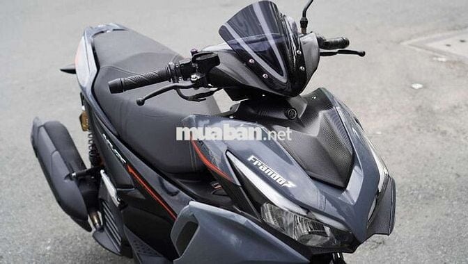 Yamaha NVX V2 Xám Xi Măng