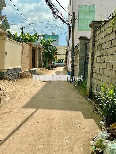 BÁN NHÀ 3T, CHỈ 6,2TỶ DT 5x20 100m² MT ĐS7 – HBP QL13, ÔTÔ  TRÁNH