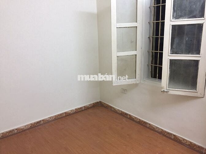 Tập thể 70m2 2 phòng ngủ Tôn Thất Tùng Đống Đa