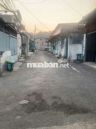 cần bán nhà chính chủ , vị trí trung tâm Thủ Đức, gần trường học , BV