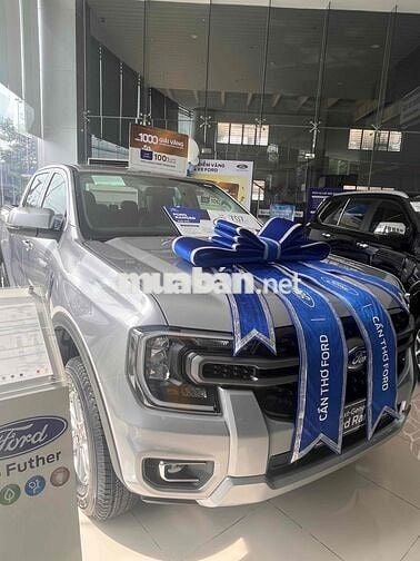 Ford Ranger 2025 XLS AT Bạc khuyến mãi trước bạ