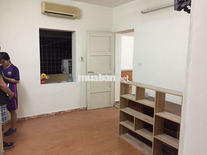 Tập thể 70m2 2 phòng ngủ Tôn Thất Tùng Đống Đa