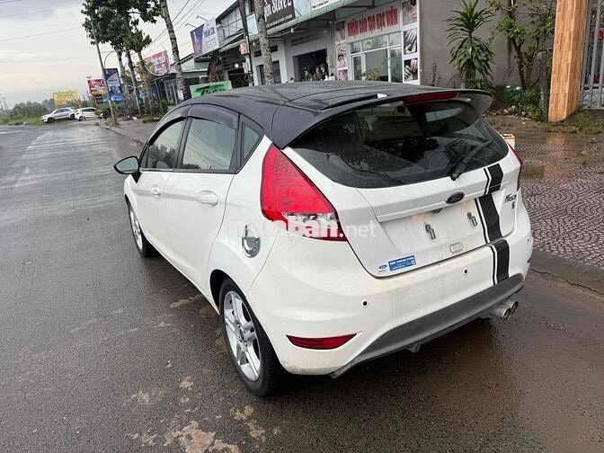 Ford Fiesta 2011 1.6 AT Hatchback - 112000 km