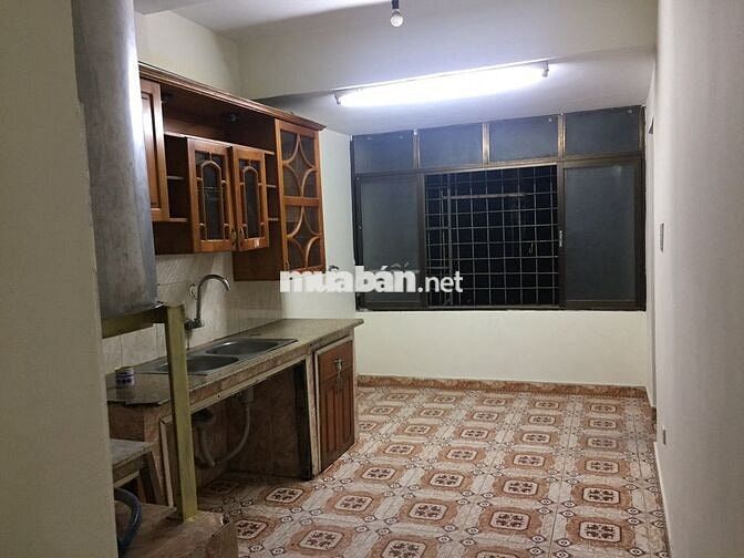 Tập thể 70m2 2 phòng ngủ Tôn Thất Tùng Đống Đa