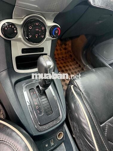 Ford Fiesta 2011 1.6 AT Hatchback - 112000 km