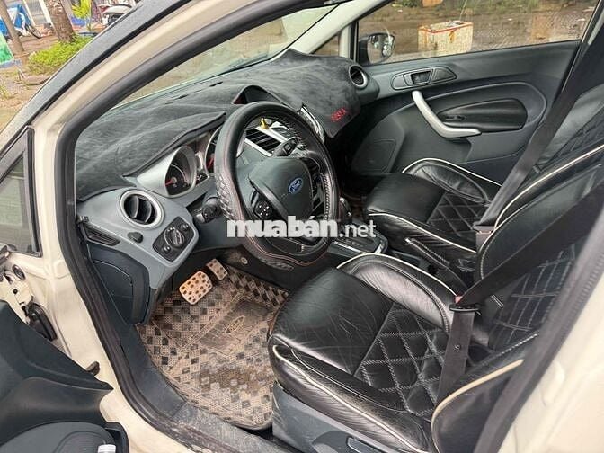 Ford Fiesta 2011 1.6 AT Hatchback - 112000 km