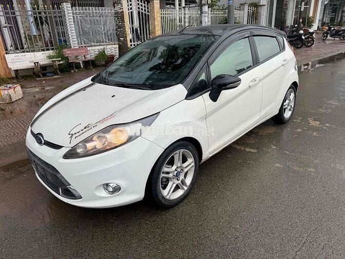 Ford Fiesta 2011 1.6 AT Hatchback - 112000 km