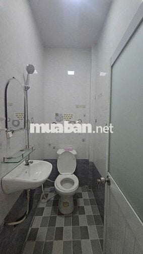 BÁN NHÀ 2 LẦU 4 P . GIÁ TỐT TẠI QUẬN 8.