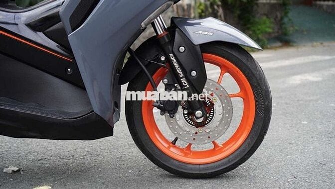 Yamaha NVX V2 Xám Xi Măng - Biển SG 59