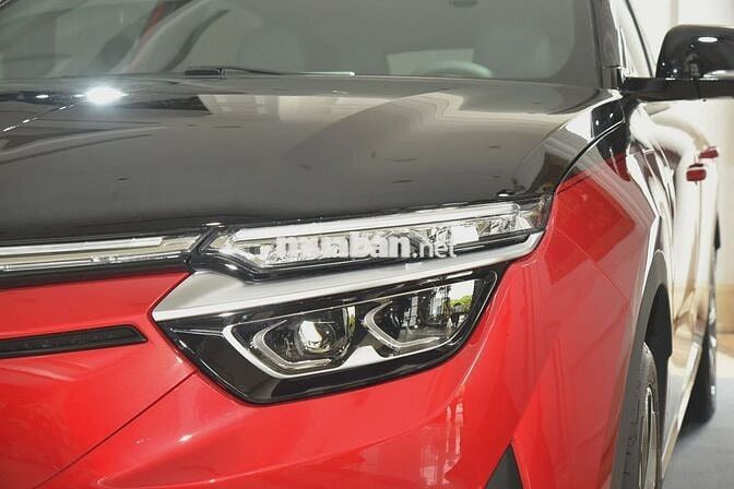 VinFast VF8 - Xe Sẵn Các Màu Giao Ngay