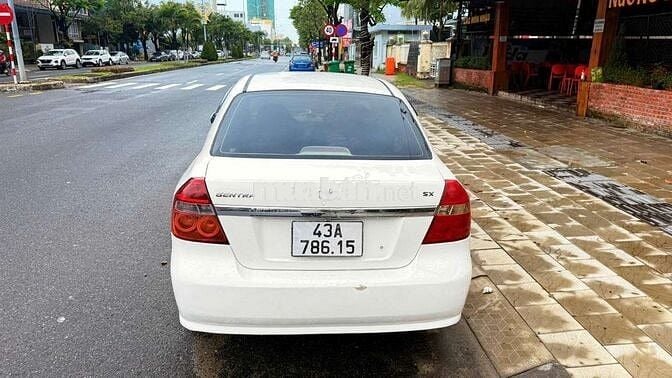 Bán Gentra xe đẹp giá tốt, giấy tờ nhanh gọn