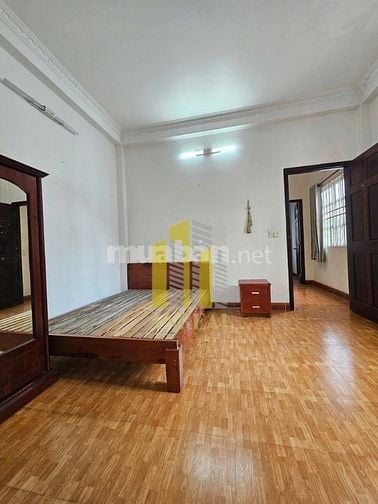 NHÀ PHỐ QUỐC HƯƠNG 3 LẦU CHO THUÊ GIÁ 35 TRIỆU