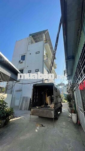 cần bán căn nhà Đường Hạ Trại cự khối long biên