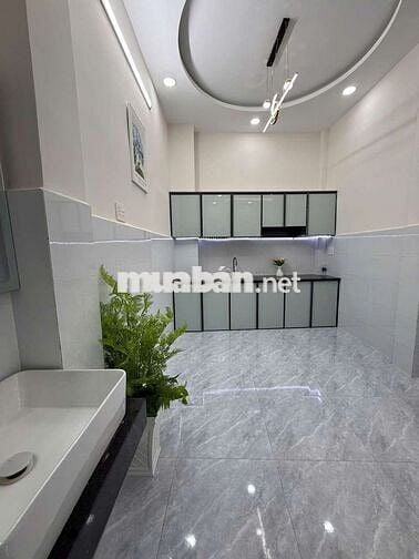 Bán nhà hẻm 617 ba đình P9 Q8 40m2 2 tầng 3pn hẻm bagat