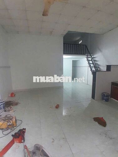 Cho thuê nhà Trệt Lửng gần chợ Dĩ An 1 . Sân xe hơi