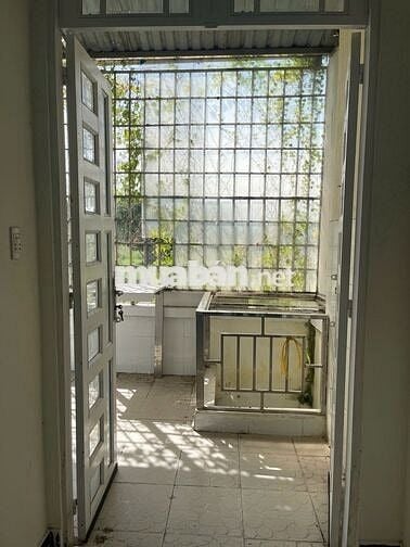 CHO THUÊ NHÀ lầu MẶT TIỀN gần Bigc Đường oto sân đâu oto