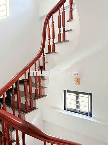 SIÊU PHẨM 5 TẦNG 3 NGỦ CÁCH 15M RA MẶT PHỐ TRẠM, LONG BIÊN ÔTÔ ĐỖ CỔNG