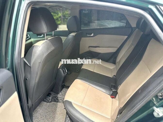 Hyundai Accent 2021 ATH Xanh lá 25000 km