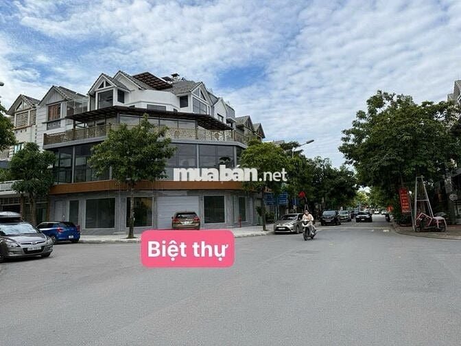 CẦN BÁN BIỆT THỰ LIỀN KỀ THẠCH BÀN LONG BIÊN HÀ NỘI.