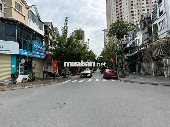 CẦN BÁN BIỆT THỰ LIỀN KỀ THẠCH BÀN LONG BIÊN HÀ NỘI.