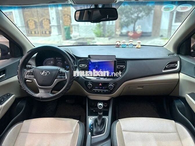 Hyundai Accent 2021 ATH Xanh lá 25000 km