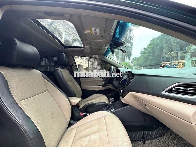 Hyundai Accent 2021 ATH Xanh lá 25000 km