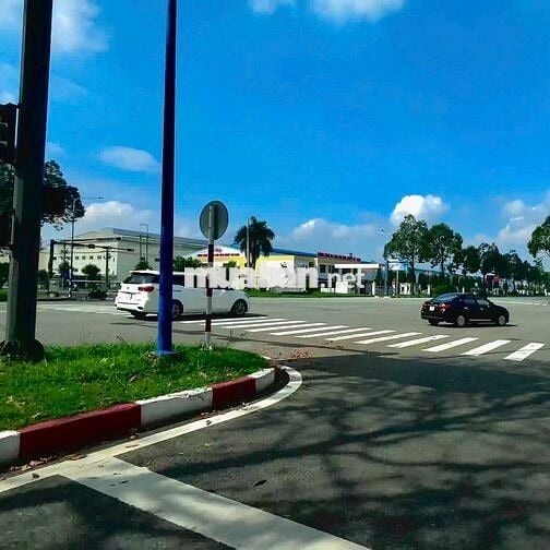 BÁN LÔ ĐẤT 100m2 NGAY CHỢ ĐÊM BÀU BÀNG GIÁ NGỘP