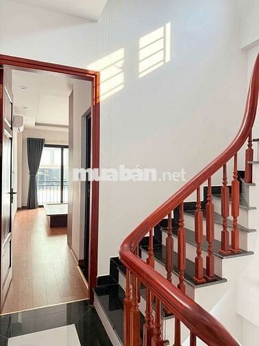 SIÊU PHẨM 5 TẦNG 3 NGỦ CÁCH 15M RA MẶT PHỐ TRẠM, LONG BIÊN ÔTÔ ĐỖ CỔNG