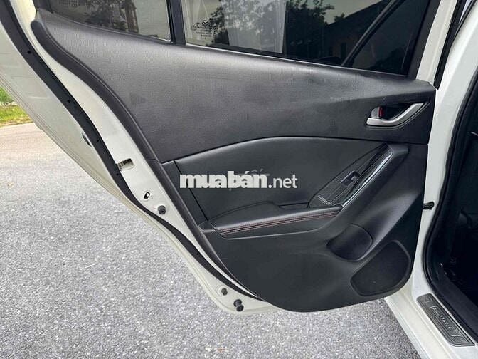 Mazda 3 2016 1.5 AT Sedan - 109000 km