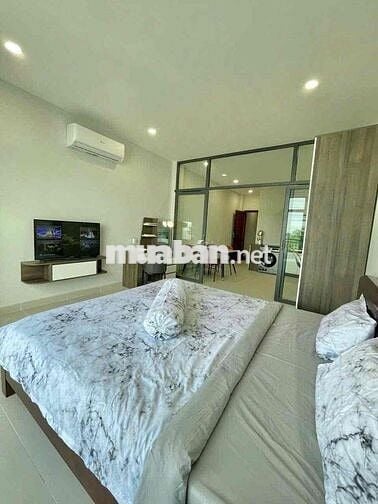 Căn hộ 40m² tone xịn sang mịn tại Nguyễn Hữu Cảnh. Full nội thất – 8tr