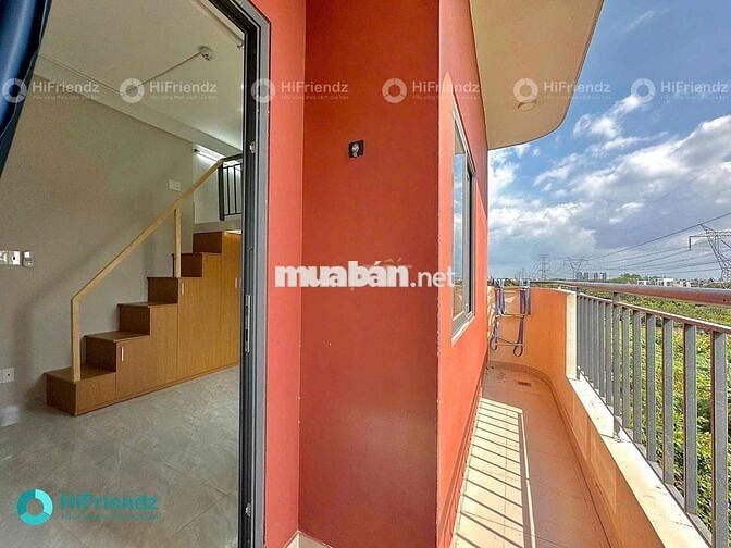 Cho thuê phòng có ban công cửa sổ trời ngay UEH VHU