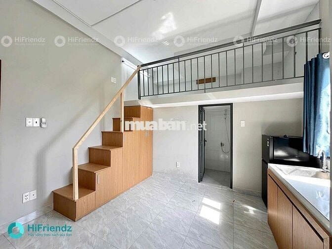 Cho thuê phòng có ban công cửa sổ trời ngay UEH VHU