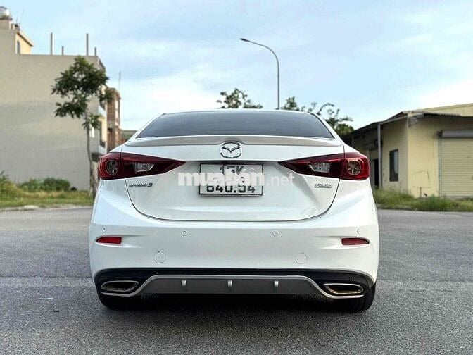 Mazda 3 2016 1.5 AT Sedan - 109000 km