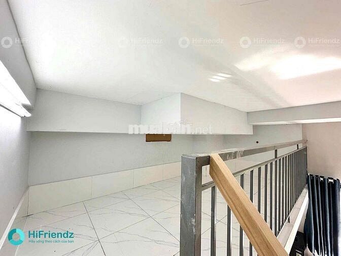 Cho thuê phòng có ban công cửa sổ trời ngay UEH VHU