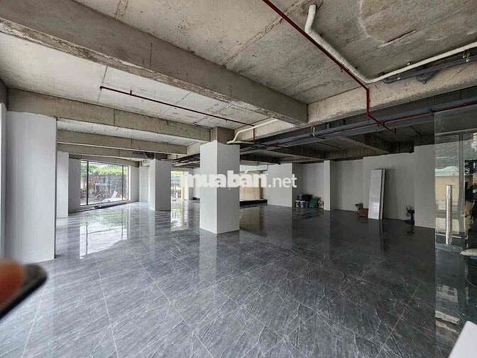 Cho thuê mặt bằng toà nhà mặt tiền lâm văn bền Quận7