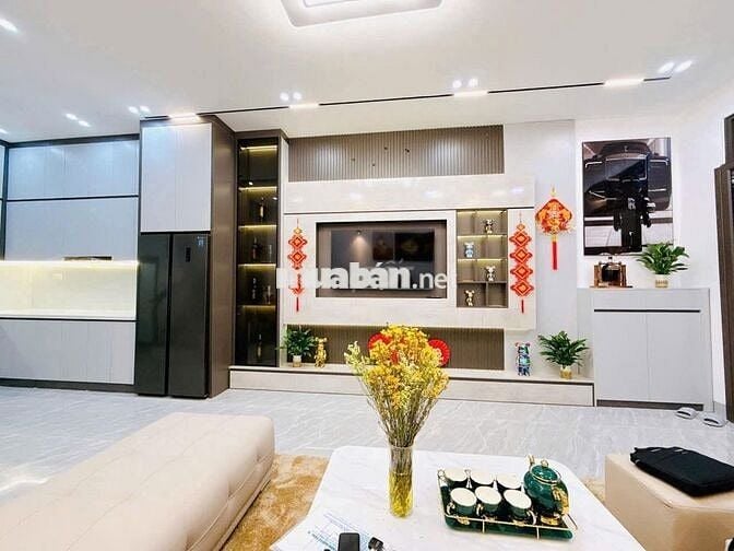 Bán nhà Bạch Mai, 36m x 5T, nhà đang cho thuê 18tr/th giá bán hợp lý