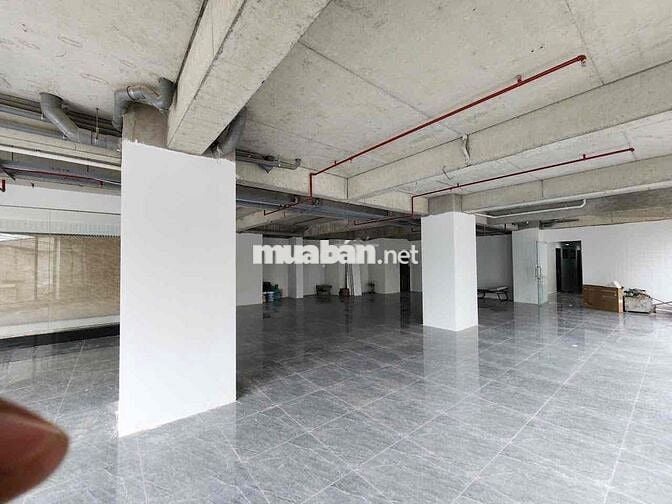 Cho thuê mặt bằng toà nhà mặt tiền lâm văn bền Quận7