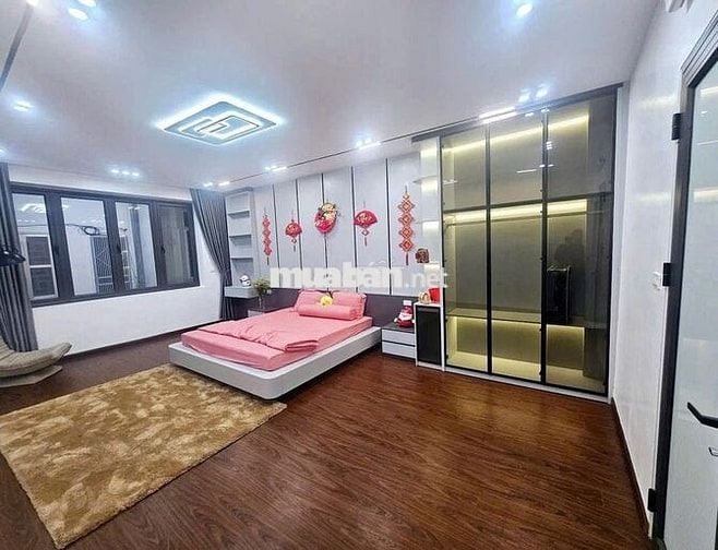 Bán nhà Bạch Mai, 36m x 5T, nhà đang cho thuê 18tr/th giá bán hợp lý